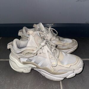 Adidas Magmur Runner